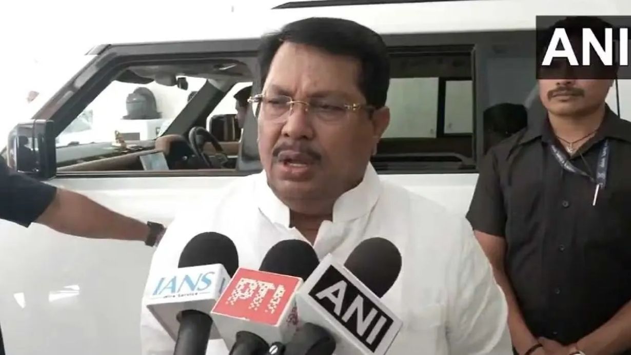 Vijay Wadettiwar Controversial Remark On Pahalgam Attack Bjp Slams Congress