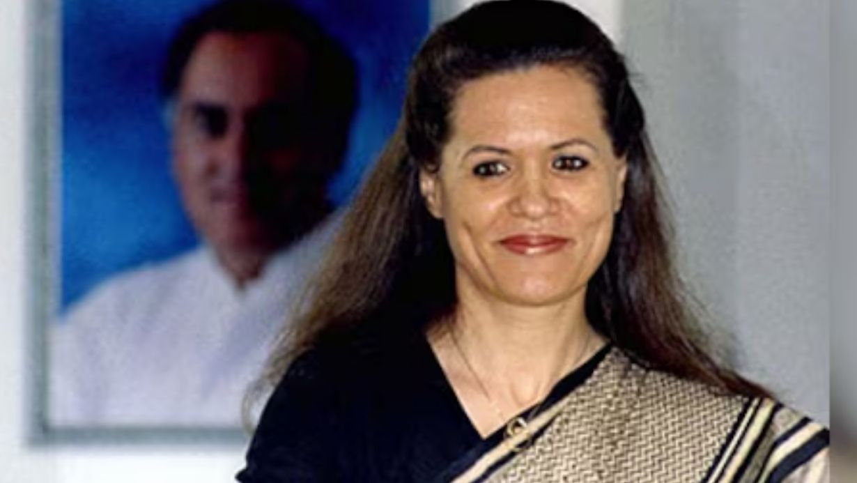 Sonia Rahul Gandhi Earned Rs 142 Crore Crime Income Ed Alleges In Court